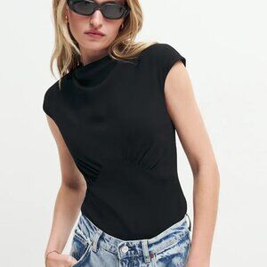 NWOT Reformation Bettie Top Black - Size 6